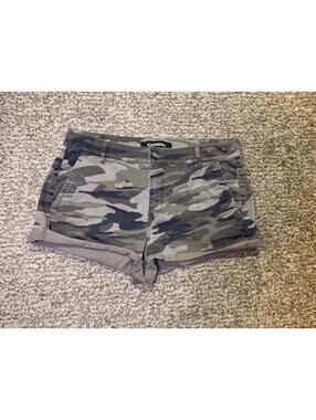 Camo Low Rise Shorts – Express | Y2K / 2000s Army Core